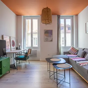  Appartement T2 Lumineux Avec Climatisation