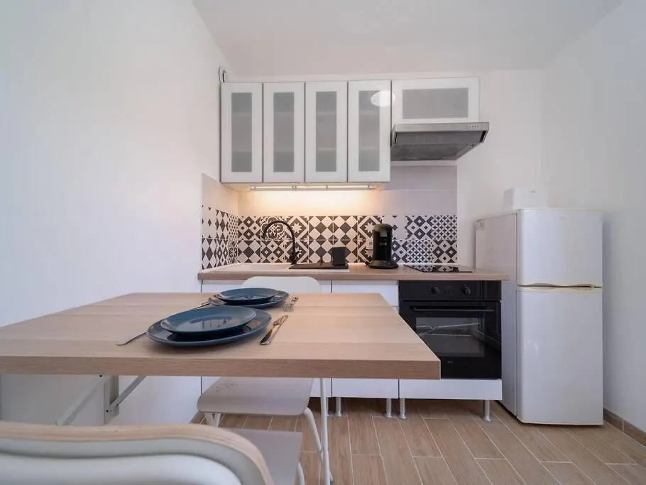 Appartement Neuf Tout Equipe Avec Garage Privatif Marseille France