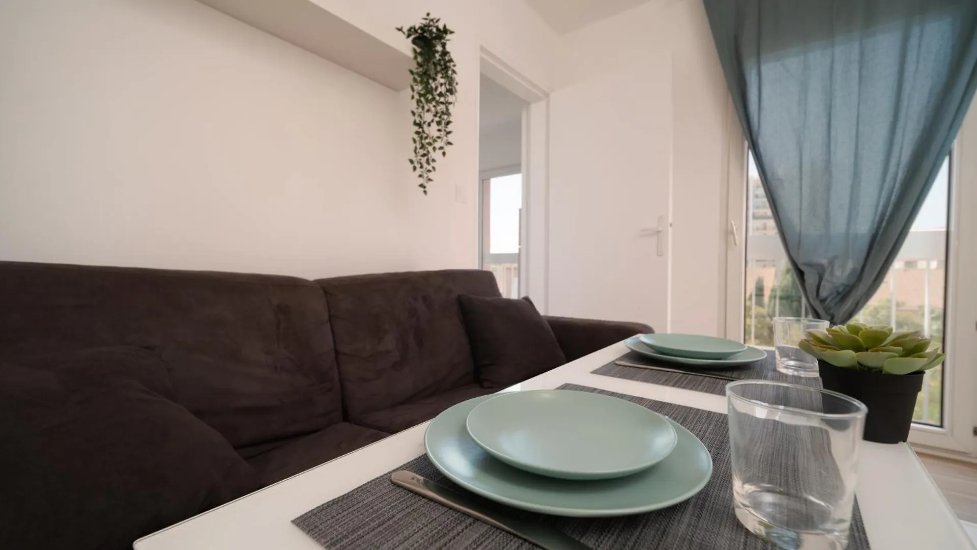 Appartement Neuf Tout Equipe Avec Garage Privatif Marseille