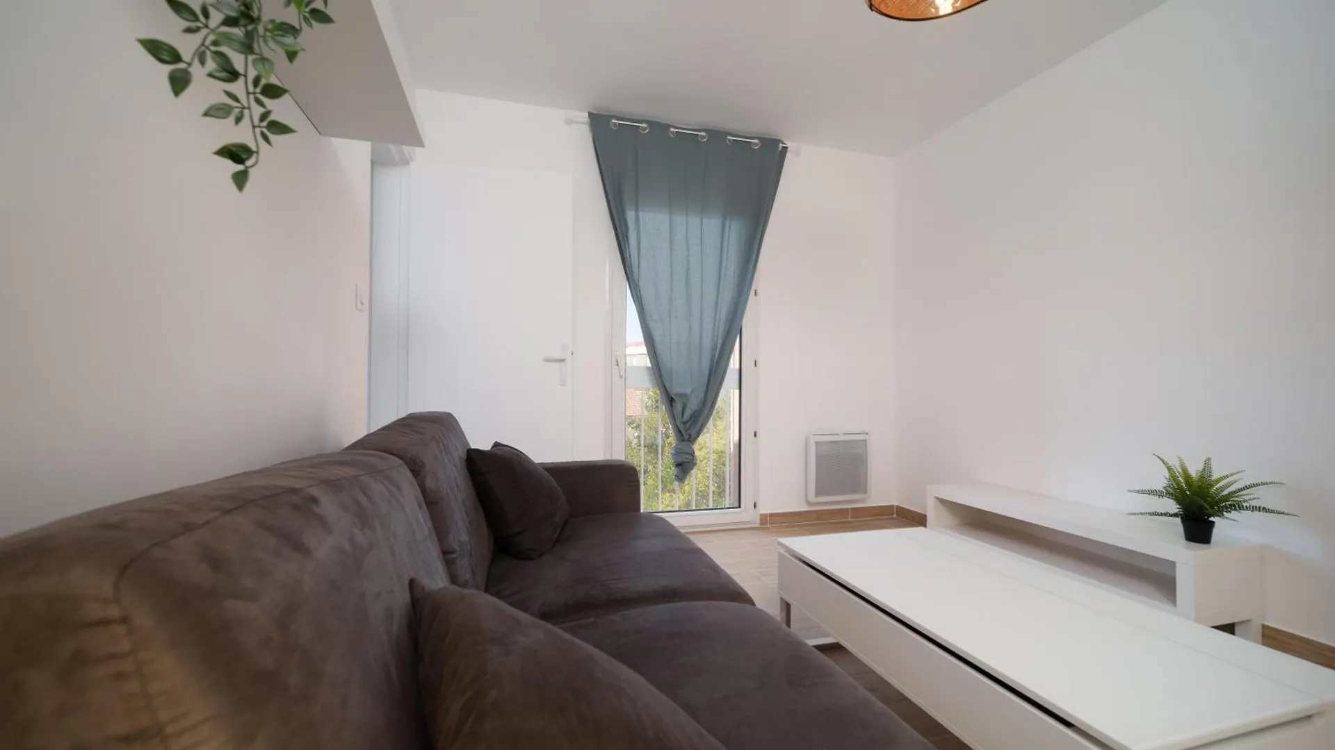 Appartement Neuf Tout Equipe Avec Garage Privatif Marseille